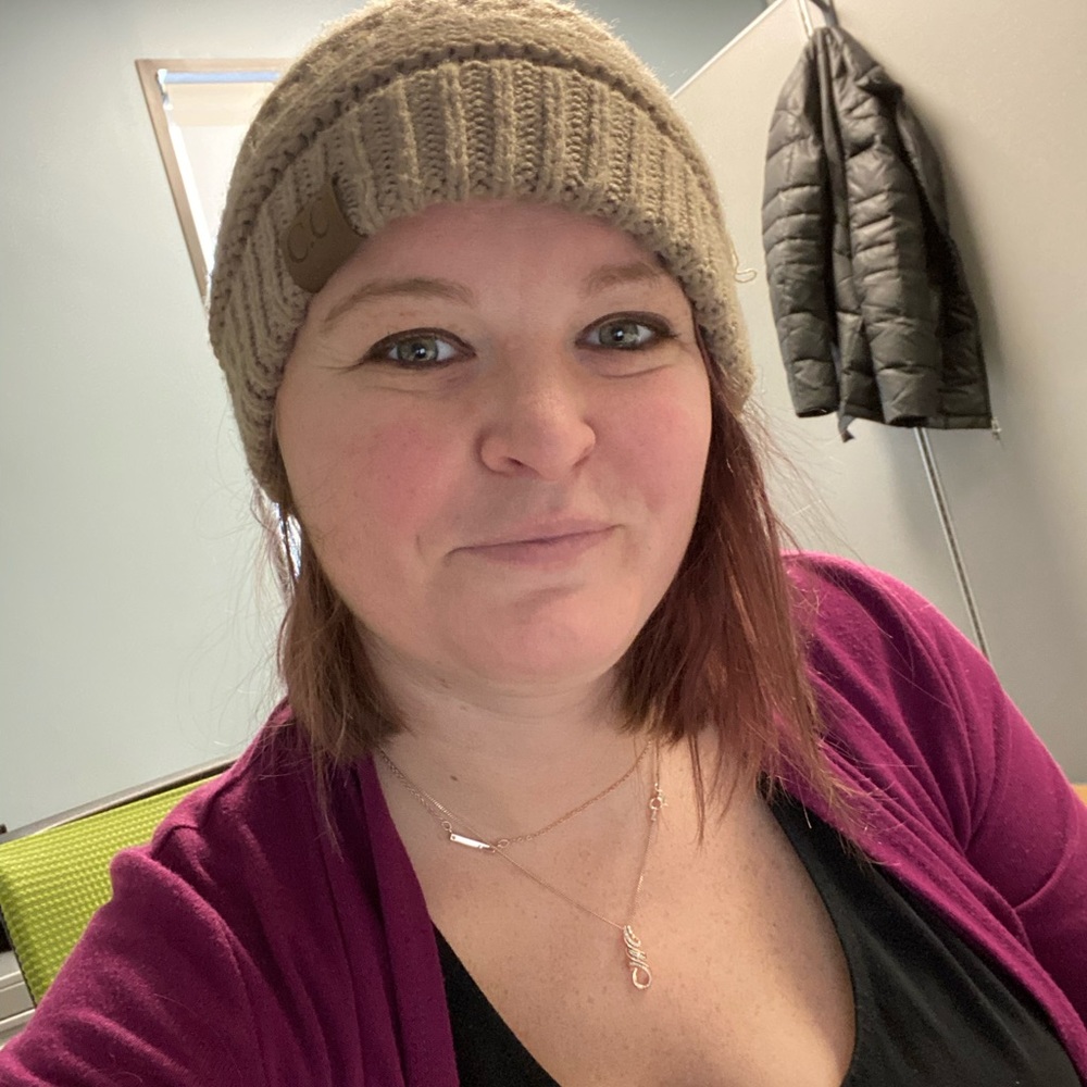 Meet your Posher, Angie